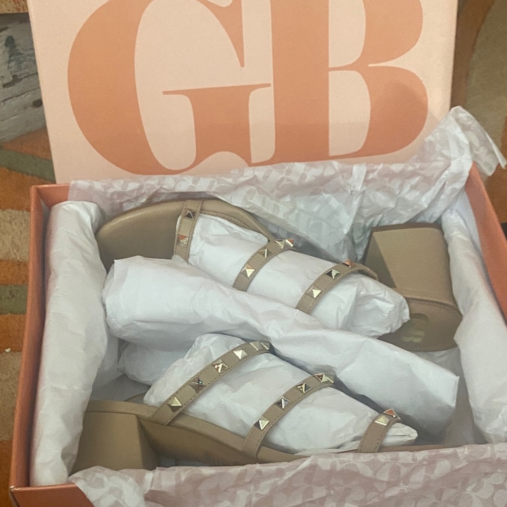 Gianni Bini Tan Heels with Gold Studs